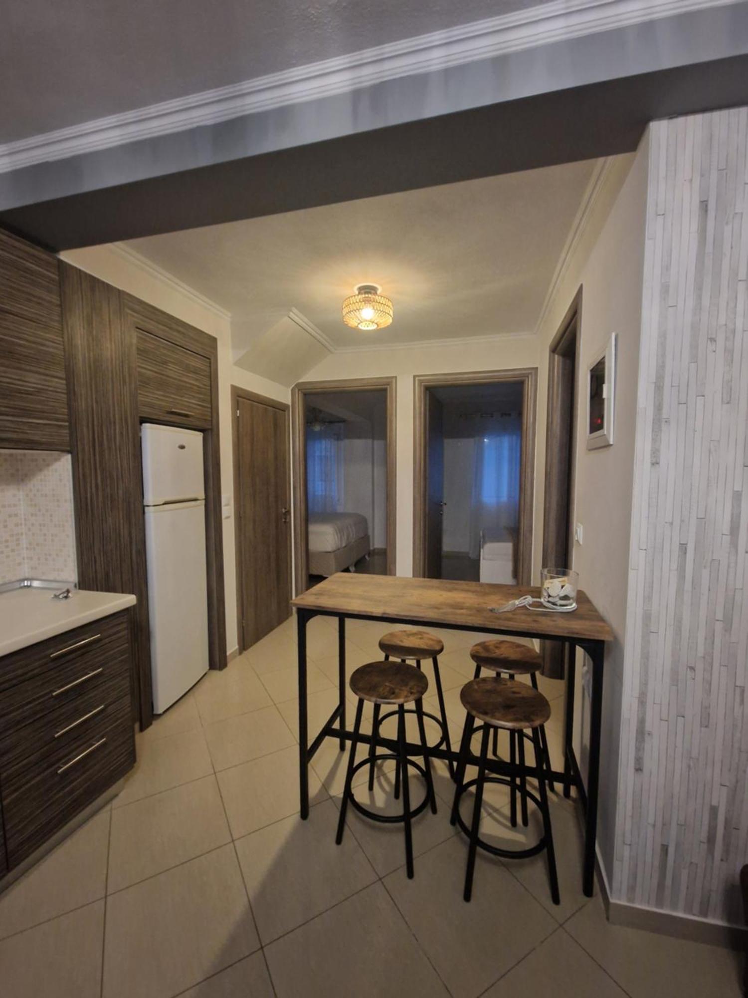 Iro Apartments Néa Péramos Zewnętrze zdjęcie